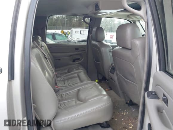 ✅ 2005 Chevrolet Suburban LT • VIN: 3GNFK16Z75G159642 • Лот: 41541211. Опубликован ранее на IAAI с пробегом 184 752 миль. Бесплатный доступ к архиву аукционных продаж из США и подробный отчёт об истории автомобиля на DreamBid. Изображение 8.