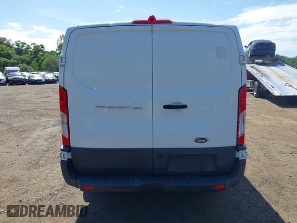 ✅ 2017 Ford Transit • VIN: 1FTBW1YM3HKB33257 • Lot: 43027211. Wystawiony na IAAI z przebiegiem 115 486 mil. Bezpłatny archiwum sprzedaży aukcyjnych z USA i szczegółowy raport historii pojazdu na DreamBid. Zdjęcie 16.