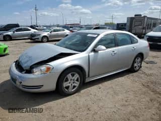 2010 Chevrolet Impala LS z VIN 2G1WA5EK6A1153253, wystawiony jako Copart lot #71728325 z przebiegiem 109 171 mil mil oraz Czysty tytuł • Clean title. Historia ofert i sprzedaży dostępna na DreamBid. Obrazek 1.
