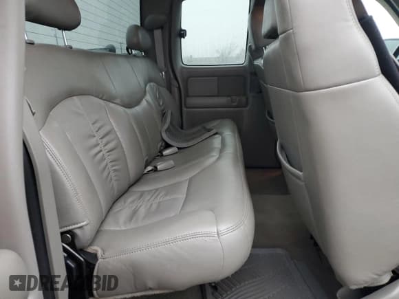 ✅ 2001 Chevrolet Silverado 1500 LS • VIN: 2GCEK19T511102161 • Lot: 92761435. Listed on Copart with 149,976 mi. Free auction sales archive from the USA and detailed vehicle history report at DreamBid. Image 10.