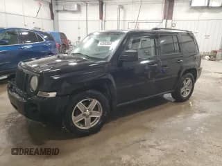 ✅ 2007 Jeep Patriot Sport • VIN: 1J8FF28W67D345719 • Lot: 42592055. Listed on Copart with 118,277 mi. Free auction sales archive from the USA and detailed vehicle history report at DreamBid. Image 1.