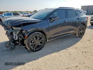 2021 Chevrolet Blazer RS z VIN 3GNKBKRS4MS583147, wystawiony jako Copart lot #80222565 z przebiegiem 58 062 mil mil oraz Szkoda całkowita • Salvage title. Historia ofert i sprzedaży dostępna na DreamBid. Obrazek 1.