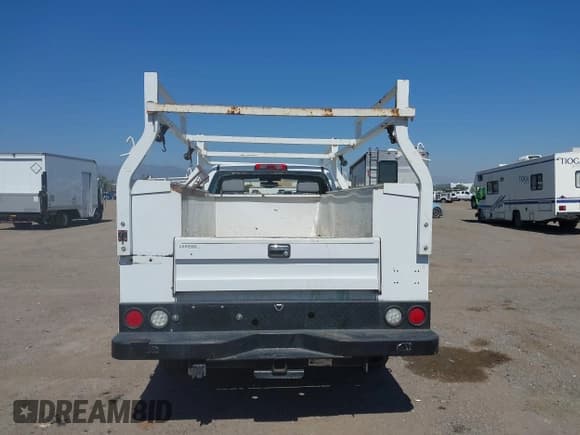 ✅ 2018 Chevrolet Silverado 2500HD Work Truck • VIN: 1GB0CUEG0JZ346667 • Lot: 42714065. Listed on IAAI with 155,761 mi. Free auction sales archive from the USA and detailed vehicle history report at DreamBid. Image 16.