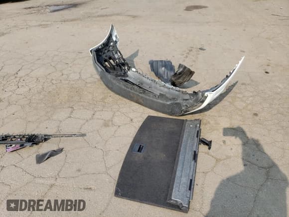 ✅ 2017 Volkswagen Golf R • VIN: WVWWF7AU5HW112658 • Лот: 66316785. Опубликован ранее на Copart с пробегом 142 707 миль. Бесплатный доступ к архиву аукционных продаж из США и подробный отчёт об истории автомобиля на DreamBid. Изображение 12.