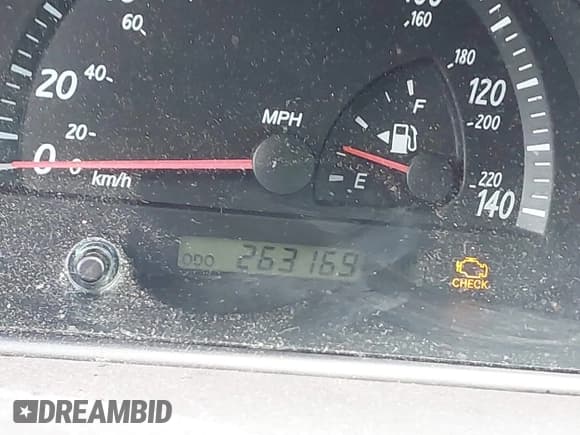 ✅ 2002 Toyota Camry XLE • VIN: 4T1BE32K52U639010 • Lot: 43788833. Wystawiony na IAAI z przebiegiem 263 169 mil. Bezpłatny archiwum sprzedaży aukcyjnych z USA i szczegółowy raport historii pojazdu na DreamBid. Zdjęcie 7.