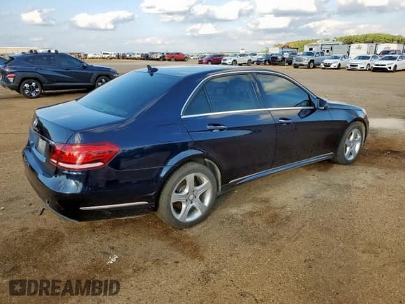 ✅ 2014 Mercedes-Benz E 350 Sport • VIN: WDDHF5KB0EB004242 • Lot: 91701885. Listed on Copart with 281,489 mi. Free auction sales archive from the USA and detailed vehicle history report at DreamBid. Image 3.