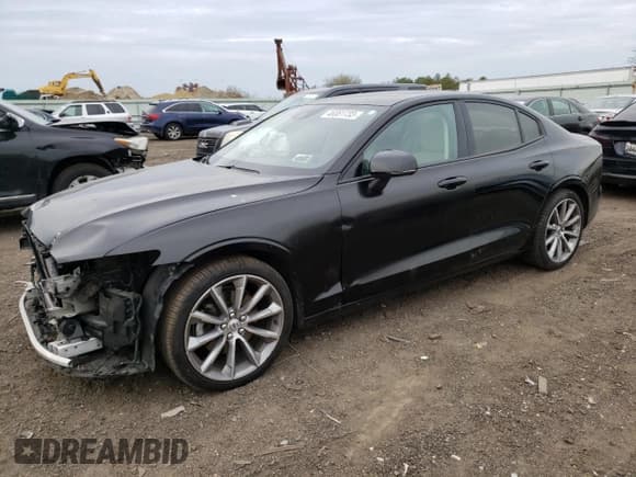 ✅ 2021 Volvo S60 Momentum • VIN: 7JR102FK3MG094687 • Lot: 48361733. Wystawiony na Copart z przebiegiem 17 920 mil. Bezpłatny archiwum sprzedaży aukcyjnych z USA i szczegółowy raport historii pojazdu na DreamBid. Zdjęcie 1.