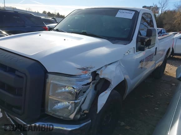 ✅ 2012 Ford F-250 XL • VIN: 1FTBF2A60CEB13251 • Lot: 41079594. Wystawiony na IAAI z przebiegiem 156 441 mil. Bezpłatny archiwum sprzedaży aukcyjnych z USA i szczegółowy raport historii pojazdu na DreamBid. Zdjęcie 14.