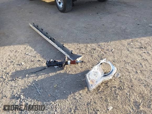 2018 Dodge Grand Caravan SXT z VIN 2C4RDGCG0JR240699, wystawiony jako IAAI lot #43320808 z przebiegiem 119 937 mil mil oraz . Historia ofert i sprzedaży dostępna na DreamBid. Obrazek 12.