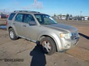 ✅ 2010 Ford Escape XLS • VIN: 1FMCU0C79AKC17106 • Лот: 43479937. Опубликован ранее на IAAI с пробегом 265 429 миль. Бесплатный доступ к архиву аукционных продаж из США и подробный отчёт об истории автомобиля на DreamBid. Изображение 1.