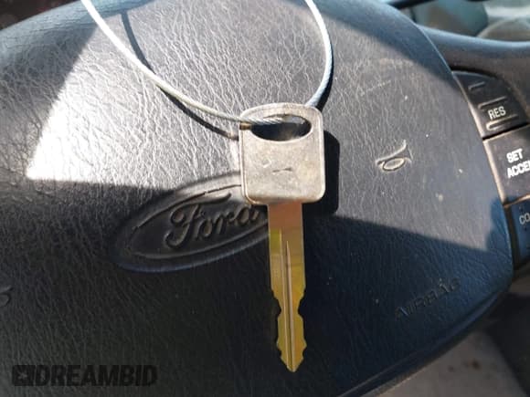 ✅ 1998 Ford F-150 • VIN: 1FTZX1768WKB54603 • Lot: 42726342. Listed on IAAI with 151,409 mi. Free auction sales archive from the USA and detailed vehicle history report at DreamBid. Image 11.