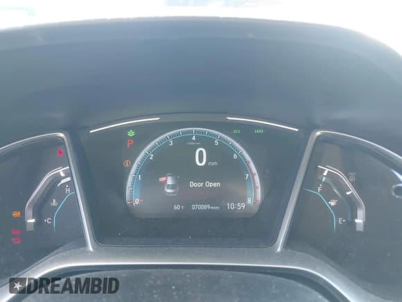 ✅ 2019 Honda Civic EX • VIN: 19XFC1F34KE204349 • Lot: 43780668. Listed on IAAI with 70,089 mi. Free auction sales archive from the USA and detailed vehicle history report at DreamBid. Image 7.