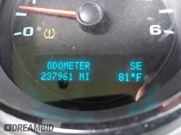 2010 Chevrolet Silverado 1500 LT z VIN 3GCRCSEA3AG185086, wystawiony jako IAAI lot #42563396 z przebiegiem 237 961 mil mil oraz . Historia ofert i sprzedaży dostępna na DreamBid. Obrazek 15.