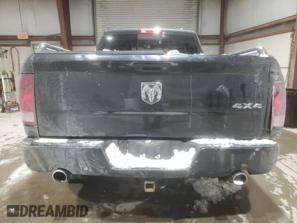 2010 Dodge 1500 Laramie z VIN 1D7RV1GT0AS196998, wystawiony jako Copart lot #45585925 z przebiegiem Nie podano mil oraz Szkoda całkowita • Salvage title. Historia ofert i sprzedaży dostępna na DreamBid. Obrazek 6.