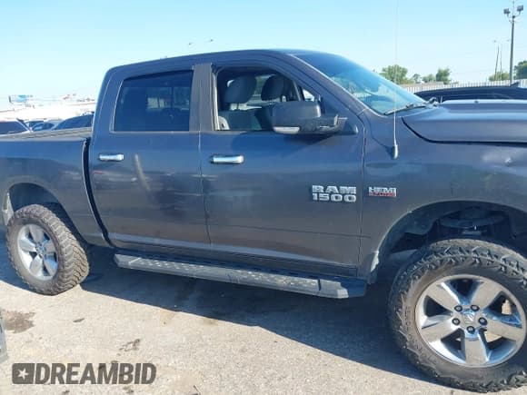 ✅ 2016 Ram 1500 Big Horn • VIN: 1C6RR7LT7GS133078 • Lot: 43164307. Wystawiony na IAAI z przebiegiem 203 544 mil. Bezpłatny archiwum sprzedaży aukcyjnych z USA i szczegółowy raport historii pojazdu na DreamBid. Zdjęcie 12.