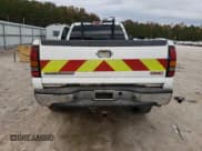 ✅ 2004 GMC Sierra 1500 • VIN: 1GTHC24204E339688 • Lot: 77595054. Wystawiony na Copart z przebiegiem 230 719 mil. Bezpłatny archiwum sprzedaży aukcyjnych z USA i szczegółowy raport historii pojazdu na DreamBid. Zdjęcie 6.