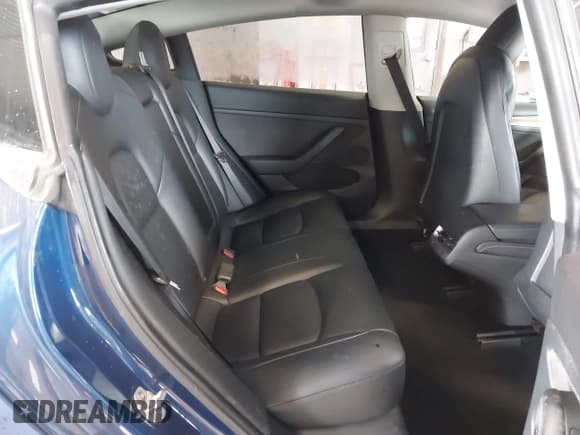 ✅ 2022 Tesla Model 3 • VIN: 5YJ3E1EA2NF289252 • Lot: 43130057. Wystawiony na IAAI z przebiegiem Nie podano. Bezpłatny archiwum sprzedaży aukcyjnych z USA i szczegółowy raport historii pojazdu na DreamBid. Zdjęcie 7.