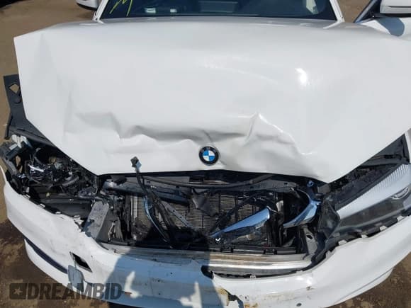 ✅ 2019 BMW 5 Series 530i xDrive • VIN: WBAJA7C57KWW18981 • Lot: 43278400. Listed on IAAI with Not provided. Free auction sales archive from the USA and detailed vehicle history report at DreamBid. Image 10.
