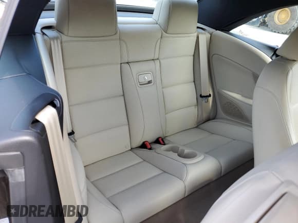 ✅ 2015 Volkswagen Eos Komfort • VIN: WVWBW8AH2FV002371 • Lot: 61333255. Wystawiony na Copart z przebiegiem 36 822 mil. Bezpłatny archiwum sprzedaży aukcyjnych z USA i szczegółowy raport historii pojazdu na DreamBid. Zdjęcie 10.