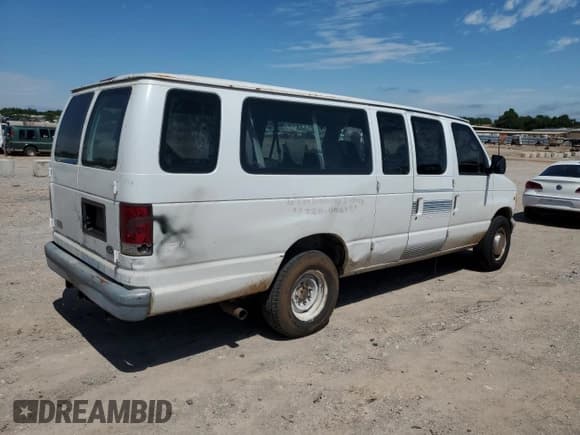 ✅ 2002 Ford Econoline Passenger XL • VIN: 1FBSS31L02HB56870 • Lot: 59566015. Listed on Copart with 257,785 mi. Free auction sales archive from the USA and detailed vehicle history report at DreamBid. Image 3.