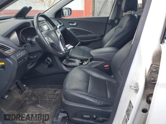 ✅ 2014 Hyundai Santa Fe • VIN: 5XYZUDLB8EG159107 • Lot: 89474465. Listed on Copart with 135,472 mi. Free auction sales archive from the USA and detailed vehicle history report at DreamBid. Image 7.