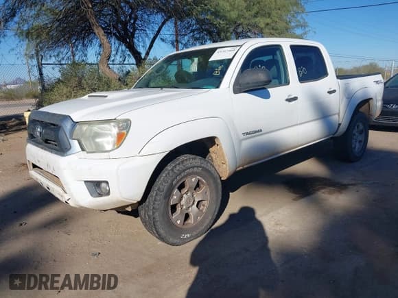 ✅ 2013 Toyota Tacoma • VIN: 3TMLU4ENXDM124566 • Лот: 43767460. Опубликован ранее на IAAI с пробегом 222 193 миль. Бесплатный доступ к архиву аукционных продаж из США и подробный отчёт об истории автомобиля на DreamBid. Изображение 17.