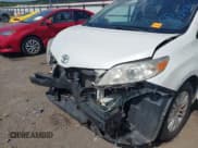 ✅ 2017 Toyota Sienna XLE Auto Access Seat • VIN: 5TDYZ3DCXHS801591 • Lot: 42724706. Listed on IAAI with 197,582 mi. Free auction sales archive from the USA and detailed vehicle history report at DreamBid. Image 6.