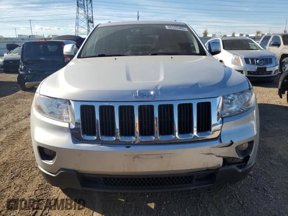 ✅ 2011 Jeep Grand Cherokee Laredo • VIN: 1J4RR4GG1BC572715 • Lot: 90520495. Listed on Copart with 136,553 mi. Free auction sales archive from the USA and detailed vehicle history report at DreamBid. Image 5.