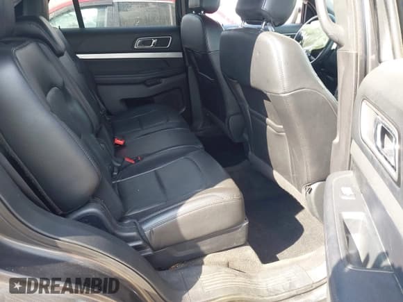 ✅ 2017 Ford Explorer XLT • VIN: 1FM5K8D89HGC44162 • Лот: 42158660. Опубликован ранее на IAAI с пробегом 121 078 миль. Бесплатный доступ к архиву аукционных продаж из США и подробный отчёт об истории автомобиля на DreamBid. Изображение 8.