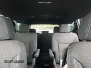 ✅ 2024 Chevrolet Traverse AWD LT • VIN: 1GNEVGKSXRJ169889 • Lot: 81918735. Wystawiony na Copart z przebiegiem 20 784 mil. Bezpłatny archiwum sprzedaży aukcyjnych z USA i szczegółowy raport historii pojazdu na DreamBid. Zdjęcie 10.