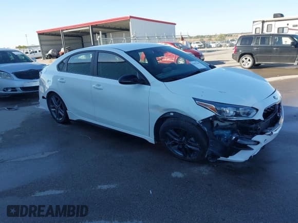 ✅ 2021 Kia Forte GT-Line • VIN: 3KPF34AD4ME418892 • Lot: 43473240. Wystawiony na IAAI z przebiegiem 54 502 mil. Bezpłatny archiwum sprzedaży aukcyjnych z USA i szczegółowy raport historii pojazdu na DreamBid. Zdjęcie 1.