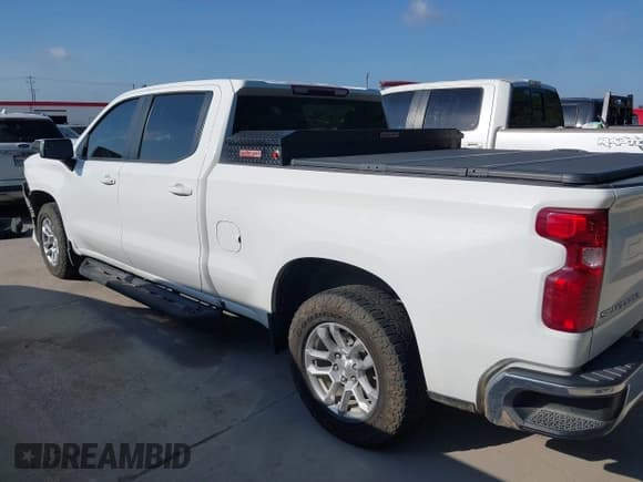 ✅ 2023 Chevrolet Silverado 1500 LT • VIN: 1GCUDDED2PZ252296 • Lot: 42810332. Listed on IAAI with 124,854 mi. Free auction sales archive from the USA and detailed vehicle history report at DreamBid. Image 14.