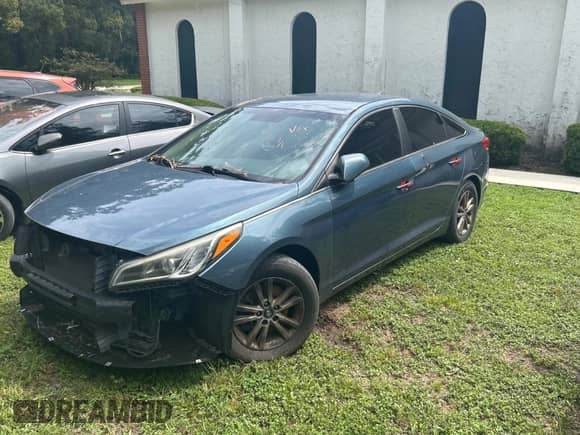 2016 Hyundai Sonata SE z VIN 5NPE24AF7GH268034, wystawiony jako Copart lot #71292845 z przebiegiem 213 528 mil mil oraz Czysty tytuł • Clean title. Historia ofert i sprzedaży dostępna na DreamBid. Obrazek 2.