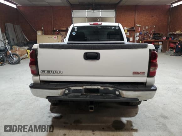 ✅ 2004 Chevrolet Silverado 1500 LS • VIN: 1GCEK14T34Z304273 • Лот: 49493385. Опубликован ранее на Copart с пробегом 184 110 миль. Бесплатный доступ к архиву аукционных продаж из США и подробный отчёт об истории автомобиля на DreamBid. Изображение 6.