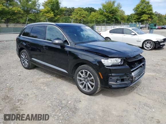 ✅ 2017 Audi Q7 • VIN: WA1LHBF72HD051665 • Lot: 61909875. Listed on Copart with 32,599 mi. Free auction sales archive from the USA and detailed vehicle history report at DreamBid. Image 4.