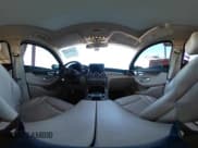 ✅ 2018 Mercedes-Benz GLC 300 • VIN: WDC0G4KB7JV062186 • Lot: 43397822. Wystawiony na IAAI z przebiegiem 81 232 mil. Bezpłatny archiwum sprzedaży aukcyjnych z USA i szczegółowy raport historii pojazdu na DreamBid. Zdjęcie 18.