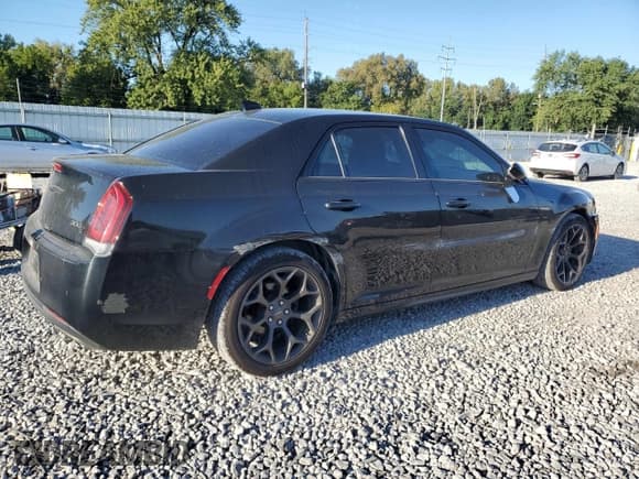 ✅ 2017 Chrysler 300 S Alloy Edition • VIN: 2C3CCABG5HH506374 • Lot: 69860615. Listed on Copart with 101,613 mi. Free auction sales archive from the USA and detailed vehicle history report at DreamBid. Image 3.