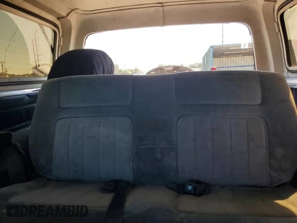 1987 Chevrolet Blazer z VIN 1GNEV18K7HF180306, wystawiony jako Copart lot #80914465 z przebiegiem 455 897 mil mil oraz Nie do naprawy • Non repairable. Historia ofert i sprzedaży dostępna na DreamBid. Obrazek 10.