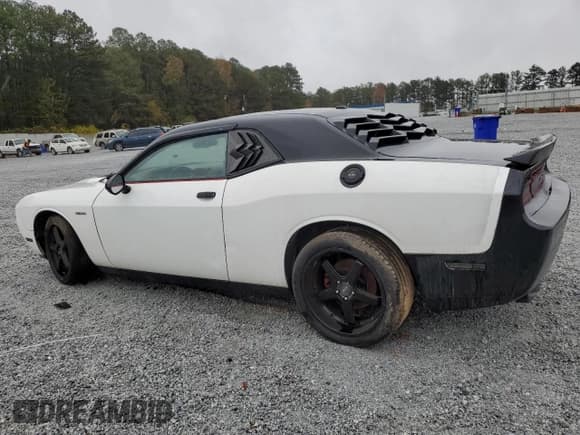 ✅ 2014 Dodge Challenger SXT • VIN: 2C3CDYAG7EH208945 • Lot: 81298214. Wystawiony na Copart z przebiegiem Nie podano. Bezpłatny archiwum sprzedaży aukcyjnych z USA i szczegółowy raport historii pojazdu na DreamBid. Zdjęcie 2.