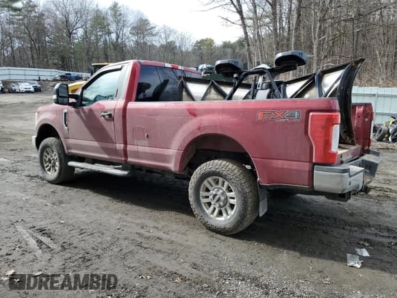 ✅ 2017 Ford F-350 XL • VIN: 1FTRF3B60HEE40369 • Lot: 49781045. Wystawiony na Copart z przebiegiem 48 697 mil. Bezpłatny archiwum sprzedaży aukcyjnych z USA i szczegółowy raport historii pojazdu na DreamBid. Zdjęcie 2.