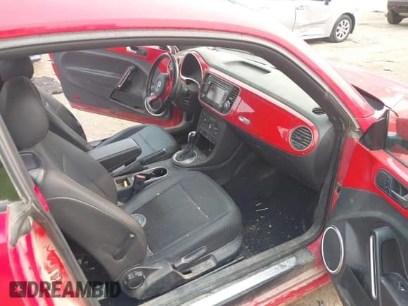 ✅ 2012 Volkswagen Beetle 2.5L PZEV • VIN: 3VWJP7AT8CM637489 • Lot: 42377559. Listed on IAAI with 174,295 mi. Free auction sales archive from the USA and detailed vehicle history report at DreamBid. Image 5.