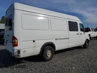 ✅ 2004 Dodge Sprinter • VIN: WD2PD744445634654 • Lot: 75332384. Listed on Copart with 446,647 mi. Free auction sales archive from the USA and detailed vehicle history report at DreamBid. Image 3.