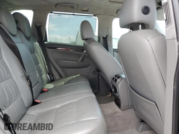 ✅ 2004 Porsche Cayenne Turbo • VIN: WP1AC29P34LA91937 • Лот: 51818485. Опубликован ранее на Copart с пробегом 113 511 миль. Бесплатный доступ к архиву аукционных продаж из США и подробный отчёт об истории автомобиля на DreamBid. Изображение 11.