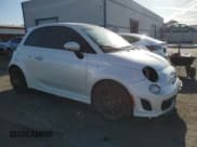 ✅ 2017 FIAT 500 Abarth • VIN: 3C3CFFFH9HT580282 • Lot: 58020815. Wystawiony na Copart z przebiegiem 40 174 mil. Bezpłatny archiwum sprzedaży aukcyjnych z USA i szczegółowy raport historii pojazdu na DreamBid. Zdjęcie 4.