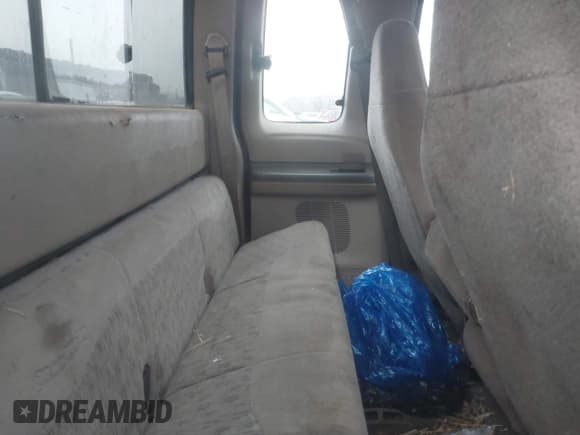 ✅ 1999 Ford F-250 XL • VIN: 1FTNX21L1XEE62439 • Lot: 41543558. Listed on IAAI with 184,437 mi. Free auction sales archive from the USA and detailed vehicle history report at DreamBid. Image 8.