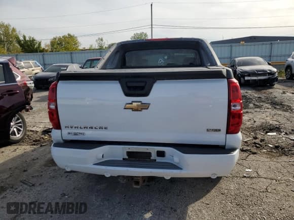 ✅ 2007 Chevrolet Avalanche 2LT • VIN: 3GNFK12327G142834 • Lot: 84657635. Listed on Copart with 261,375 mi. Free auction sales archive from the USA and detailed vehicle history report at DreamBid. Image 6.