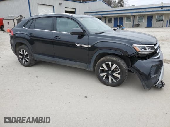 ✅ 2023 Volkswagen Atlas SE • VIN: 1V2LC2CA4PC227994 • Lot: 82517774. Listed on Copart with 22,375 mi. Free auction sales archive from the USA and detailed vehicle history report at DreamBid. Image 4.