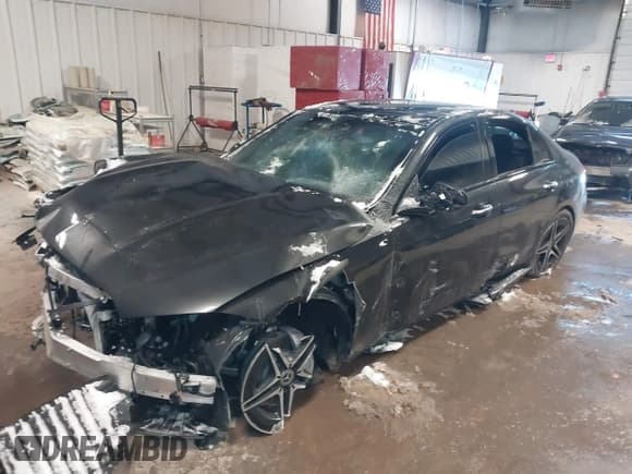 ✅ 2022 Mercedes-Benz C 300 • VIN: W1KAF4HB5NR013111 • Lot: 41595788. Wystawiony na IAAI z przebiegiem 24 248 mil. Bezpłatny archiwum sprzedaży aukcyjnych z USA i szczegółowy raport historii pojazdu na DreamBid. Zdjęcie 2.