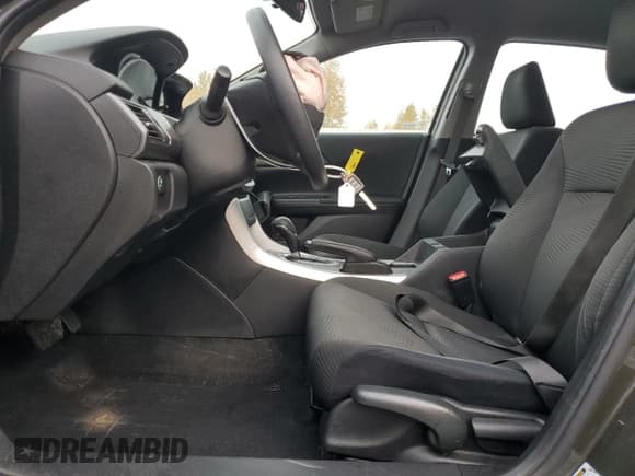 ✅ 2015 Honda Accord LX • VIN: 1HGCR2F33FA127331 • Lot: 90970355. Wystawiony na Copart z przebiegiem 147 123 mil. Bezpłatny archiwum sprzedaży aukcyjnych z USA i szczegółowy raport historii pojazdu na DreamBid. Zdjęcie 7.