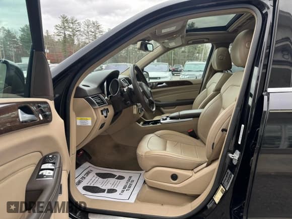 ✅ 2012 Mercedes-Benz M 350 • VIN: 4JGDA5HB8CA058305 • Лот: 93372105. Опубликован ранее на Copart с пробегом 114 369 миль. Бесплатный доступ к архиву аукционных продаж из США и подробный отчёт об истории автомобиля на DreamBid. Изображение 8.